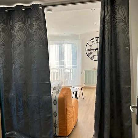 Les Tilleuls Piscine Ete 2026 アパート